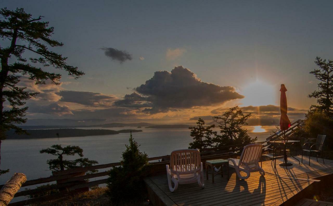 Shangri-La Oceanfront Vacation Home Bedwell Harbour Exterior foto